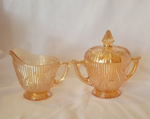 EUC Jeanette Glass Iridescent IRIS & HERRINGBONE Marigold Cream And Sugar Set