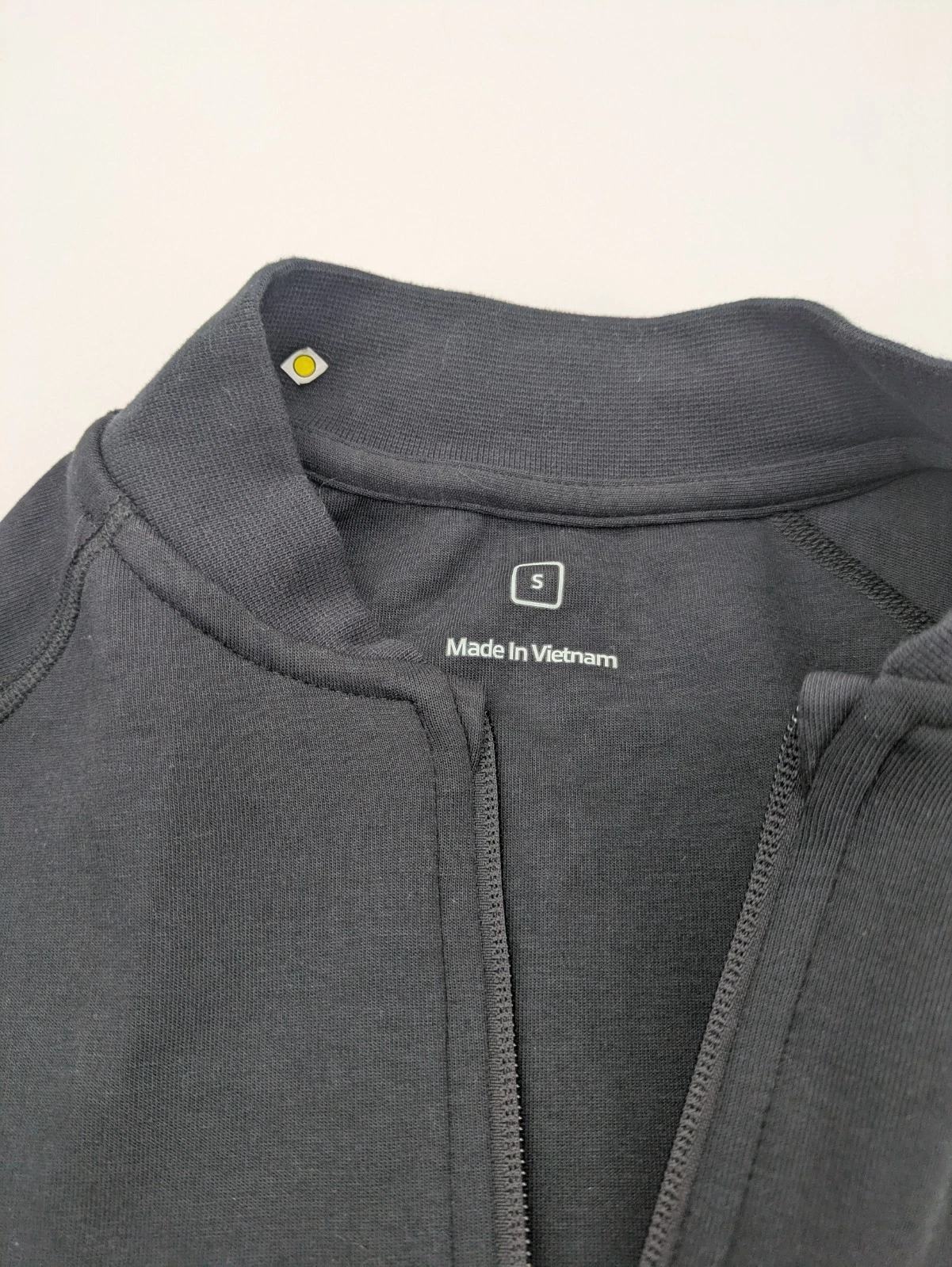 Apple Store Employee Bomber Jacket Mens Small Black White Logo Full Zip Preppy - product detail image 3