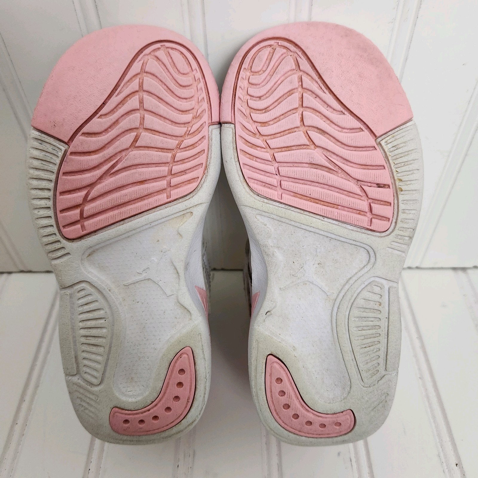 Nike Jordan Flight Girls Size 11C White/Pink Basketball Hoops Training Sneakers thumbnail 10