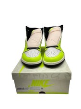 Nike Air Jordan 1 Retro High OG MENS Model: 555088-702 CMP117736