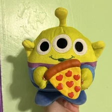 New ZURU DISNEY Toy Story Alien SNACKLES holding Pizza 5 Inch Plush no stickers