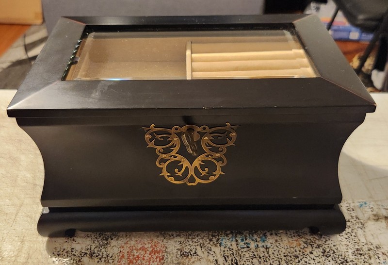 bombay company jewelry box With Key 2005 Solid Dark Wood 10" X 6.25" X 5"