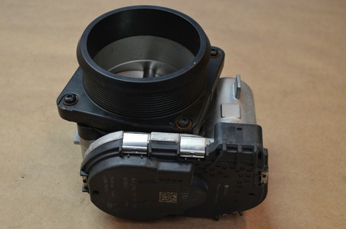 2015 W117 MERCEDES BENZ CLA45 AMG THROTTLE BODY ASSEMBLY  2761410125 - Picture 3 of 10