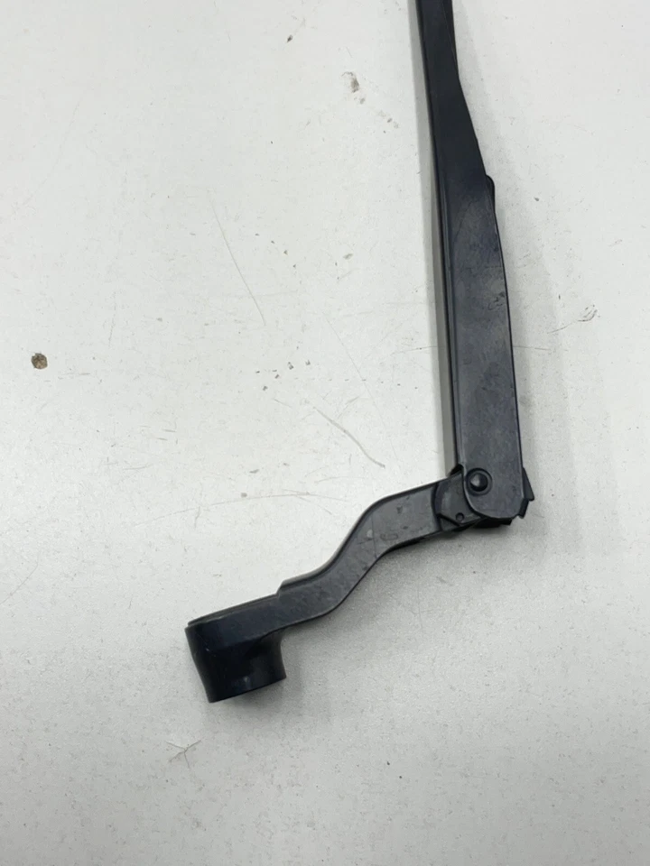 13-19 Cadillac ATS dianteiro direito passageiro lateral limpador de para-brisa lâmina de braço fabricante de equipamento original  - Imagem 2 de 4