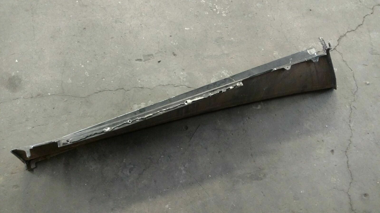 LAMBORGHINI MURCIELAGO PASSENGER RIGHT SIDE ROCKER PANEL OEM 410809036