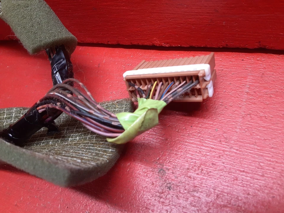 2000 Nissan Sentra Speedometer Instrument Cluster PIGTAILS ONLY - Image 4 of 4