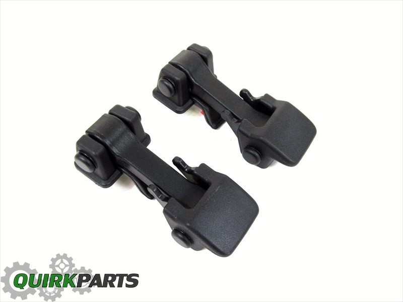 Par de ganchos de sujeción del capó para Jeep Wrangler 2007-2017 (P/N OEM)