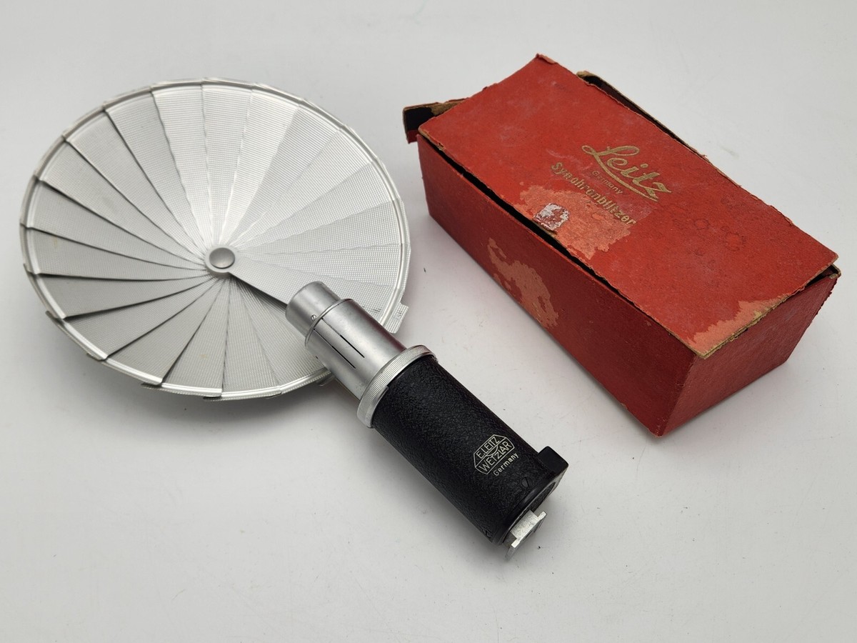 Vintage Leica Leitz Synchronblitzer Flash CEYOO with Reflector | eBay