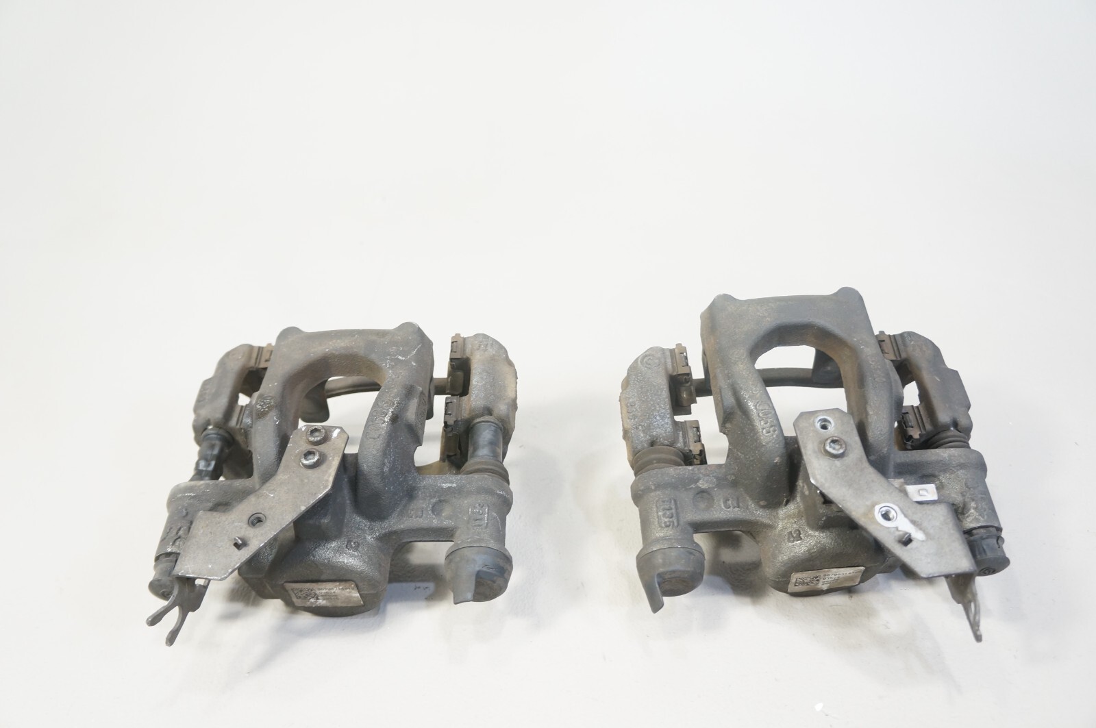 2014-2021 Maserati Ghibli REAR break caliper single cylinder pair set of 2