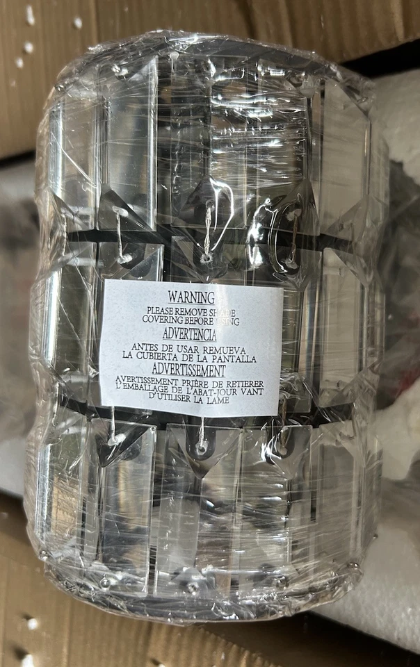 Westinghouse Sophie 3 光油磨青铜梳妆灯 6337900 — 第 4/4 张图片