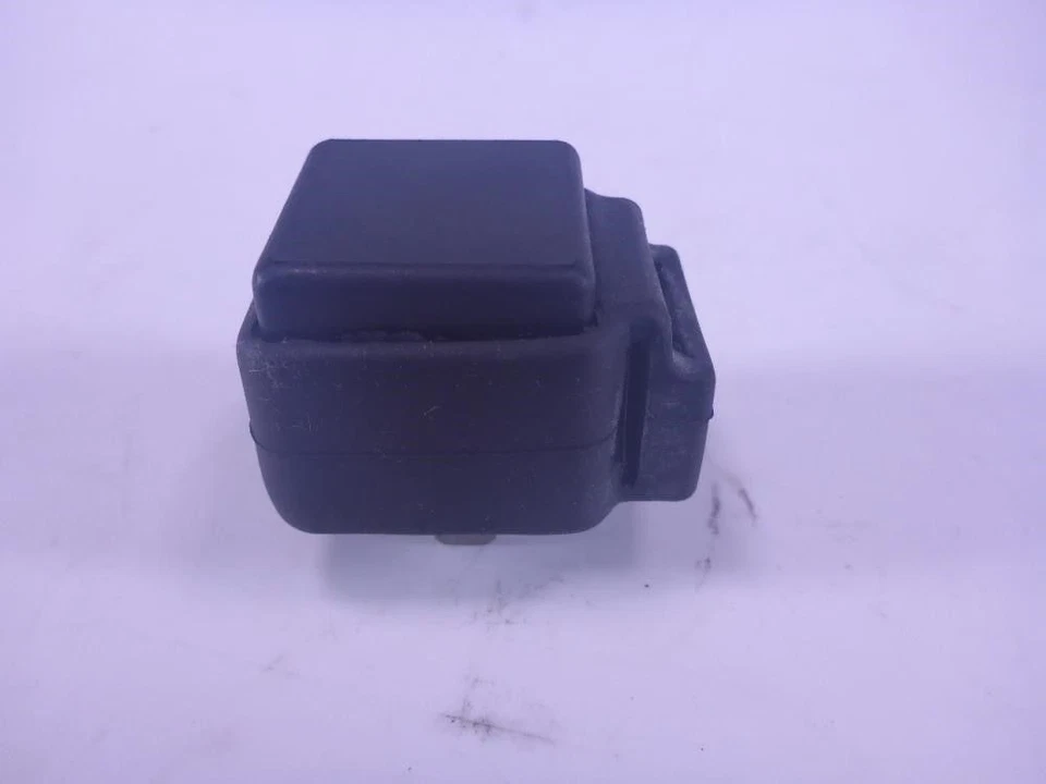 Relé 01 MV Agusta 750 F4 Foto 2 de 4