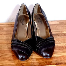 Soft Styles by Hush Puppies Danette 2 Womens Size 7.5 Heels Brown 2 1/2" Pumps