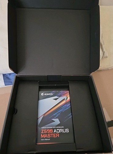 Gigabyte Z590 AORUS Master LGA 1200 Intel ATX Motherboard Excellent Condition - Afbeelding 4 van 15