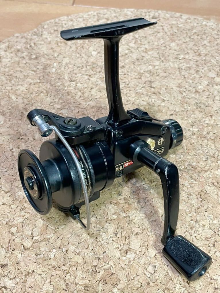 ABU カーディナル752 ABU GARCIA CARDINAL 752 ultra light SPINNING REEL Made in