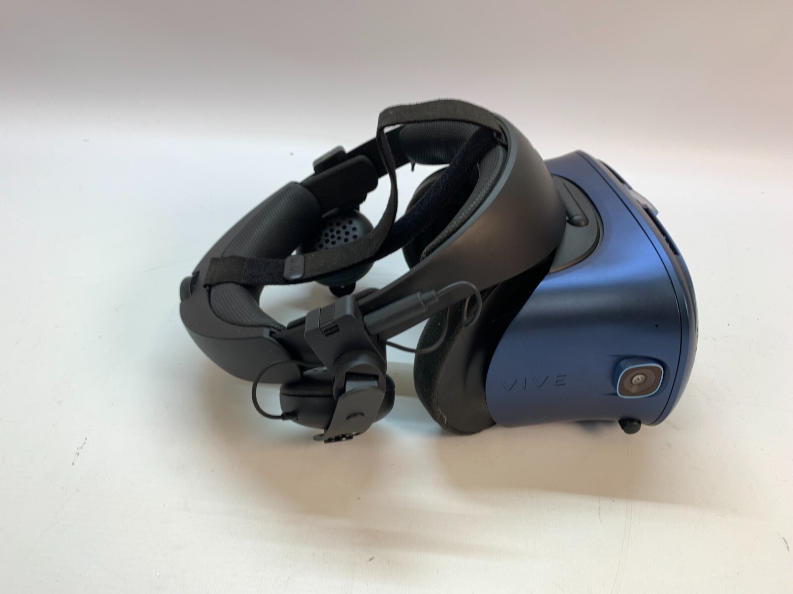 HTC VIVE Cosmos Elite VR Headset Kit Black 8063544 4718487716807 eBay