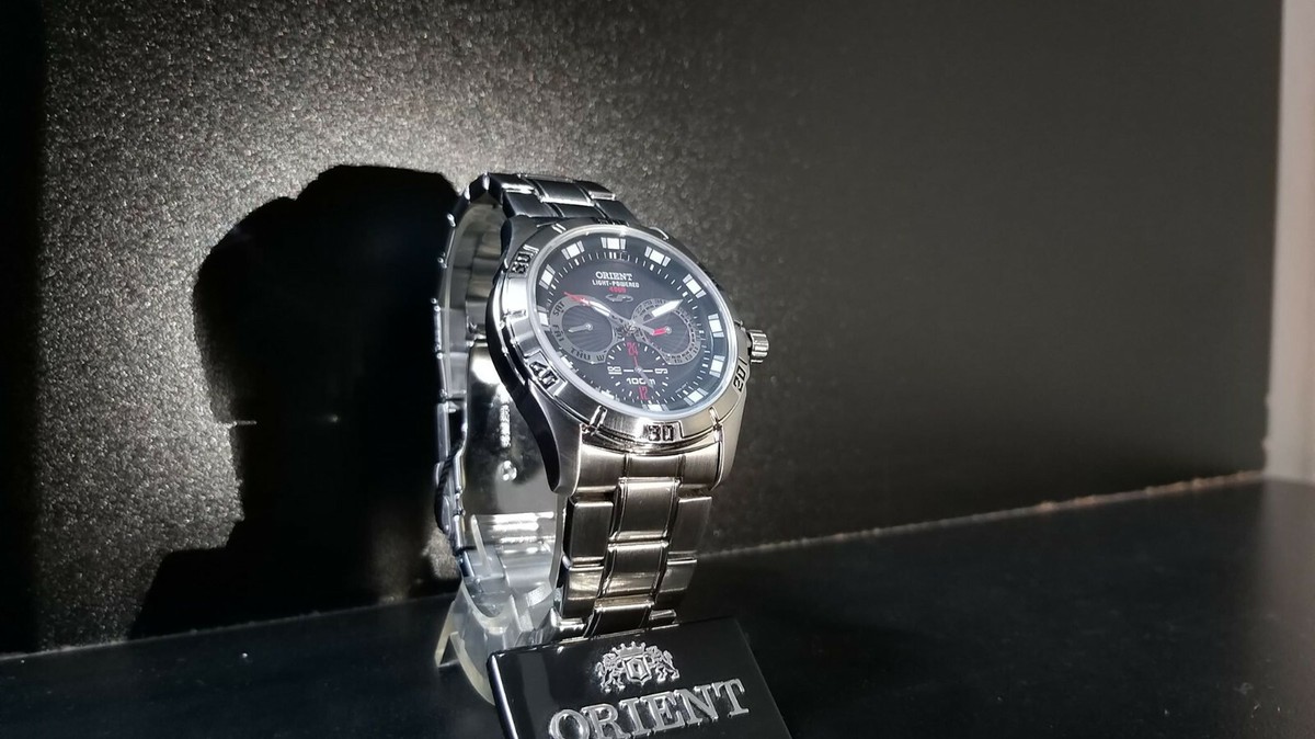 NOS Rare Orient Watch Light Solar Powered 4000 VF05001B Mens Day
