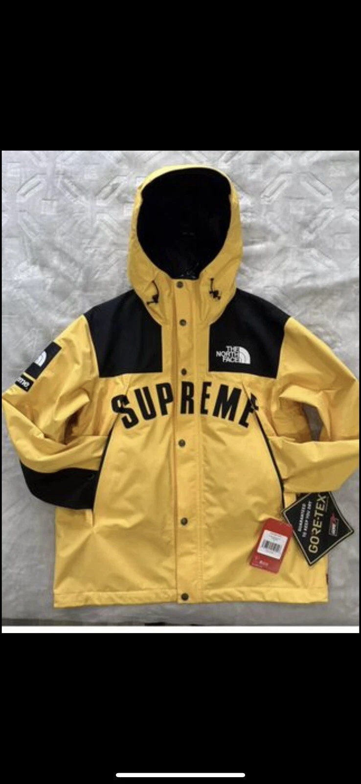 Parka de montagne Supreme X The North Face Arc Logo « jaune »