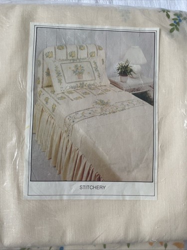 Lady Pepperell No-Iron Twin Flat Sheet Stitchery Design 39x75 In Finished 66x96 - Picture 6 of 8