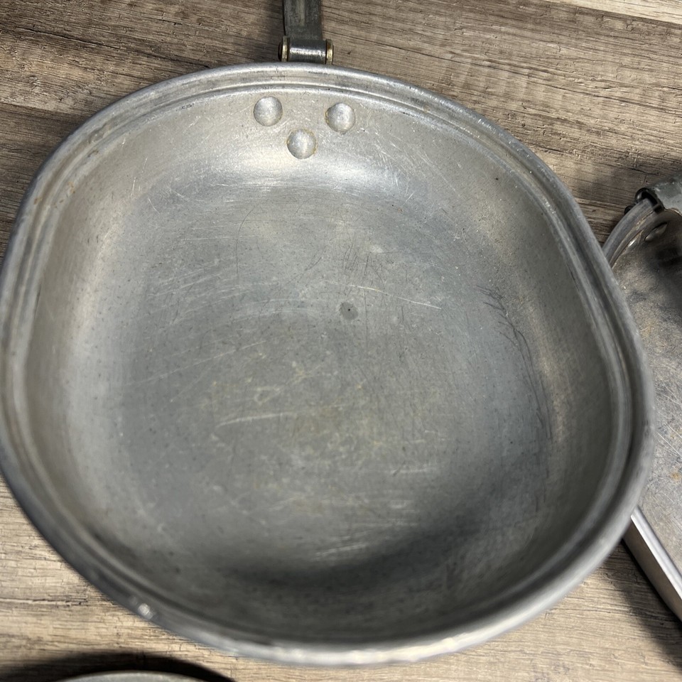 WWI US ARMY FIELD MESS KIT M1918 and M1944 with 1 utensil set | eBay