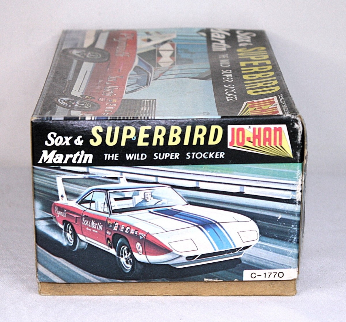 Johan 1:25 Sox and Martin Plymouth Superbird Stocker Empty Johan 1:25 Sox and Martin Plymouth Superbird Stocker Empty