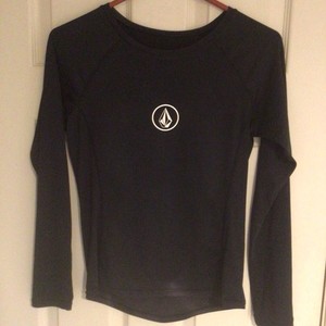 Rash Guard Long Sleeve Shirt by Volcom. Size Medium.
