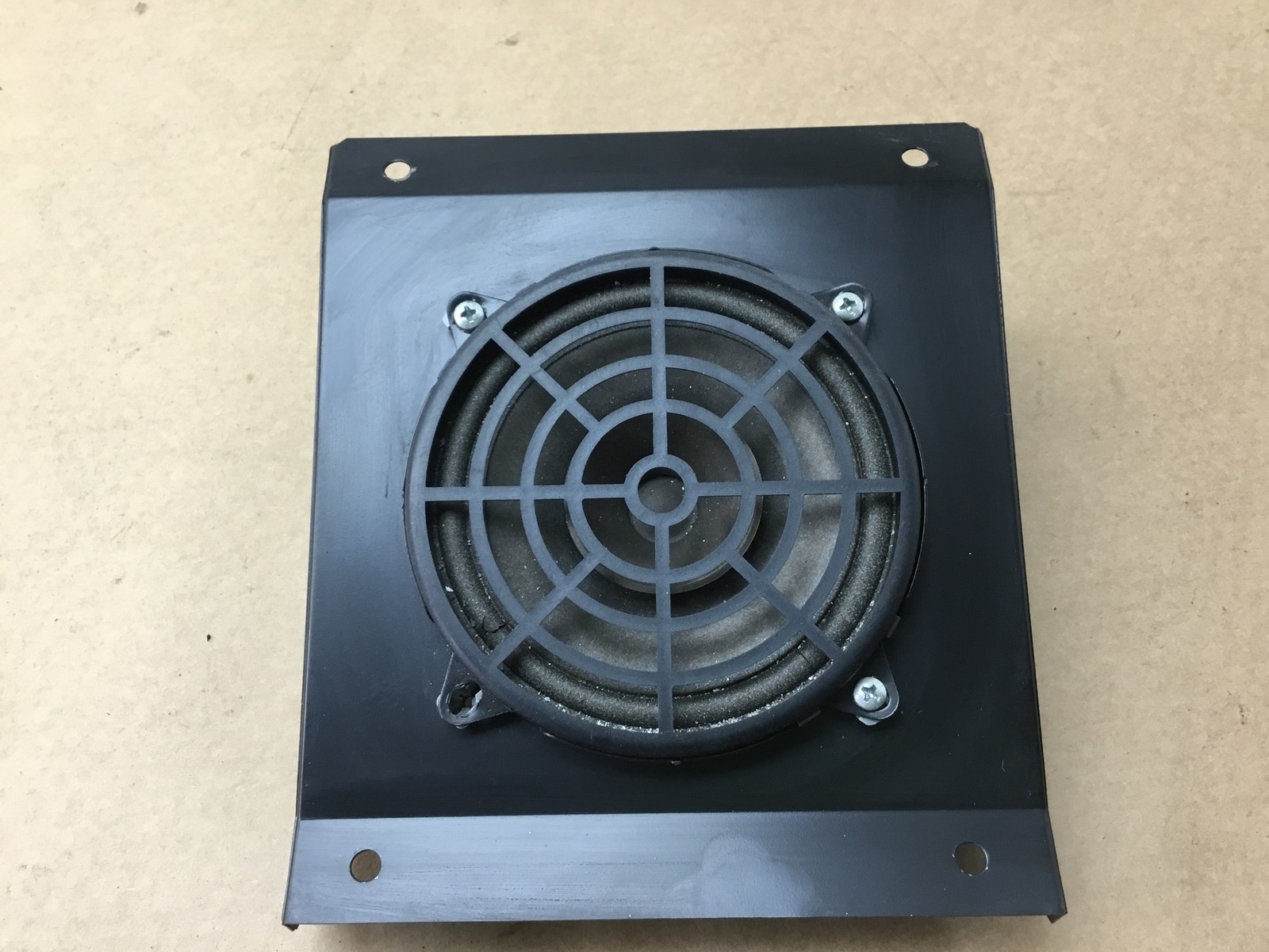 Maserati Coupe GT 2003 Rear Left Driver Audio Sound Speaker W/ Bracket 02-06 ;:Y
