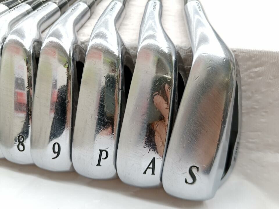Dunlop SRIXON Z585 8 Iron Set 5-9 P,A,S RH Regular Miyazaki Dunlop SRIXON Z585 8 Iron Set 5-9 P,A,S RH Regular Miyazaki