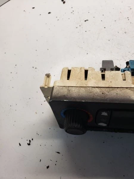 Temperature Control Front Fits 02 BRAVADA 1213150 - Image 2 of 4