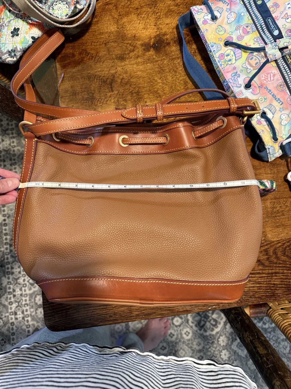 Douney Bourke Drawstring Bucket Bag EUC Brown Lea… - image 5