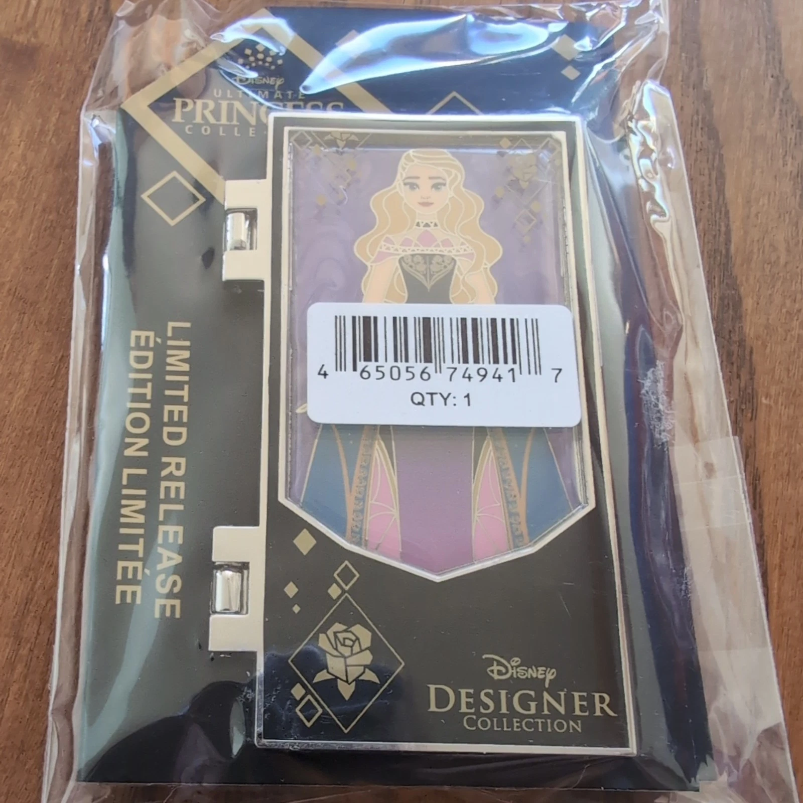 Disney Ultimate Princess Collection Designer Collection Pin Aurora 147325