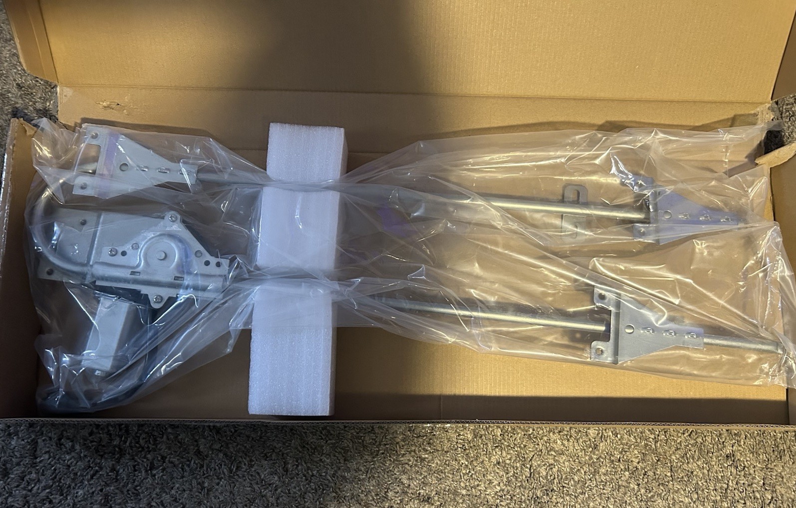 SCITOO Front Right Power Window Regulator w/ Motor For 99-06 Silverado Sierra