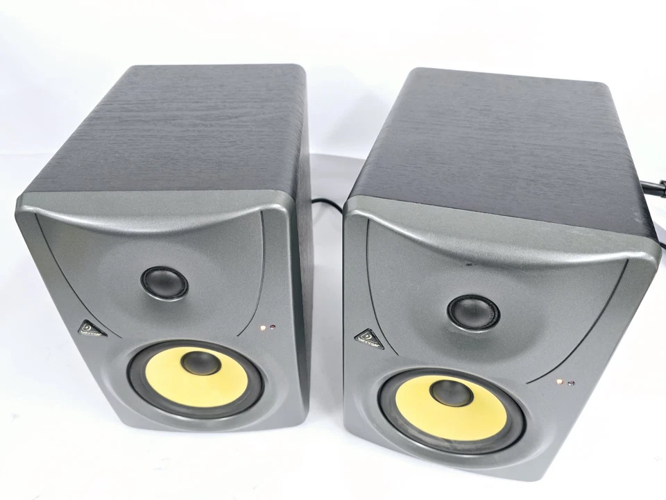 Behringer Truth B1030a Two-way Reference Studio Monitors - Image 4 of 4