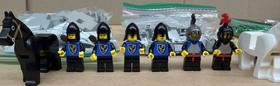 LEGO Castle 6073 Knight's Castle 6 Minifigures 408 Pieces No Box Pre-Owned