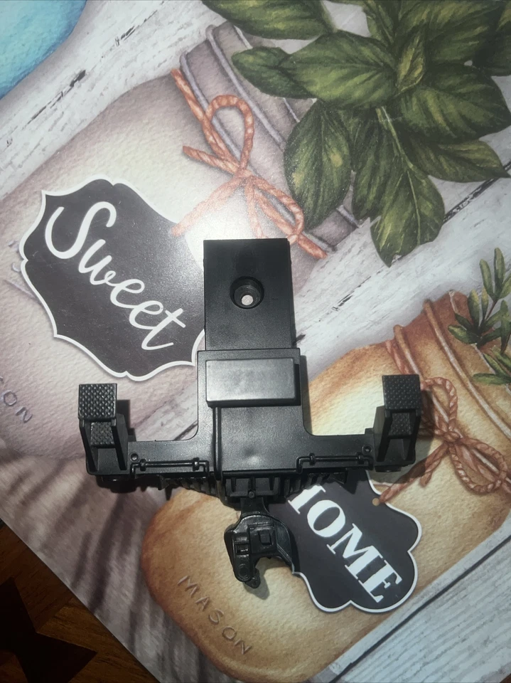 LIONEL Large Scale G Scale 8-85102 COWCATCHER With Front Coupler - Image 2 of 3