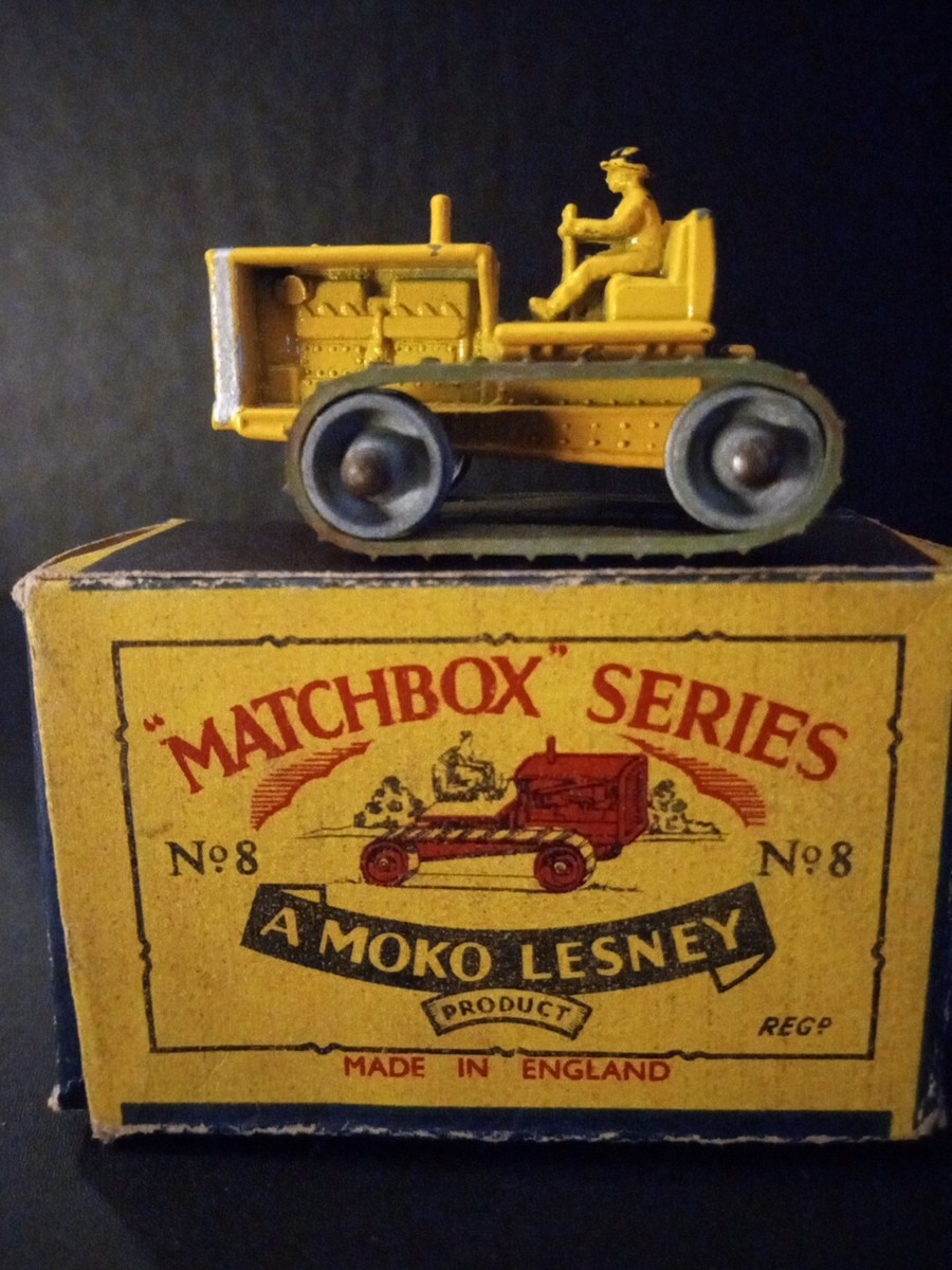 ミニカー MATCHBOX No.8 CATERPILLAR TRACTOR Vintage Lesney #8