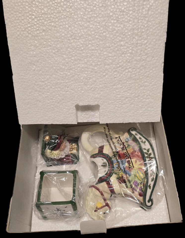 Spode Christmas Tree Village Horse Drawn Sleigh Sugar & Creamer Set 40CTR614 NIB - Image 2 of 3