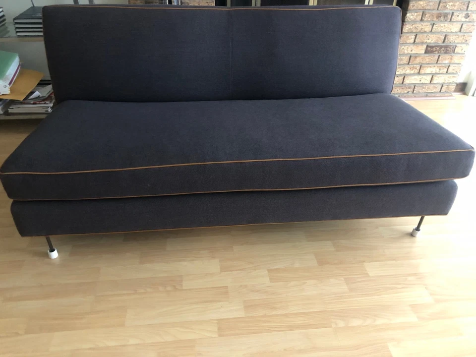 West Elm沙发 — 第 2/3 张图片