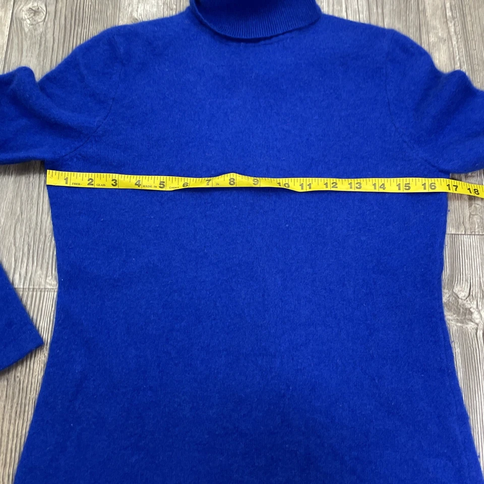 Suéter de cuello alto azul diseño vertical para mujer M/L cachemir Foto 2 de 4