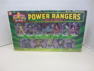 1994 Bandai POWER RANGERS COLLECTOR'S SET I Autographed by Sandi Sellner Alpha 5
