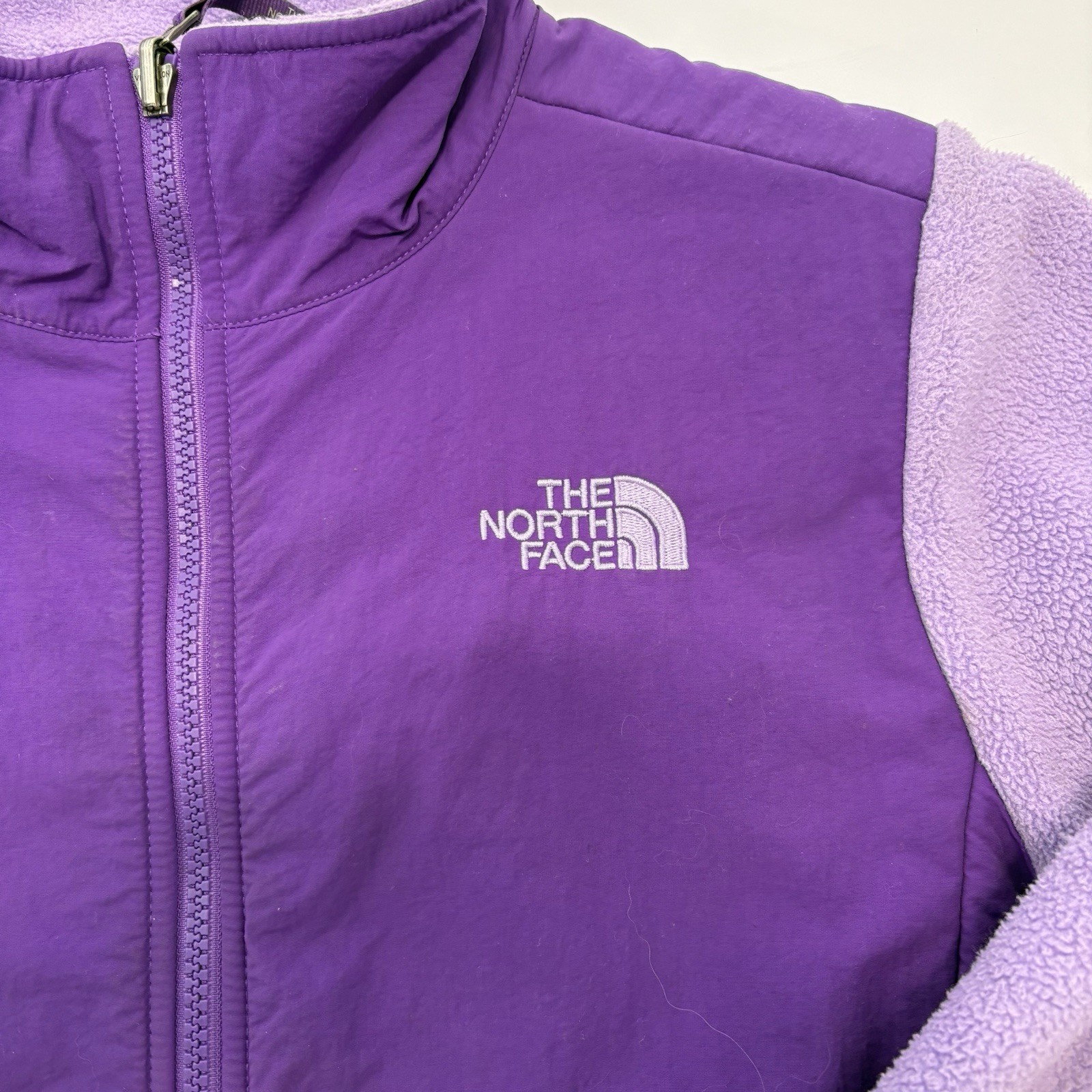 THE NORTH FACE Girl’s Size XL Purple Full Zip Polartec Denali Fleece Jacket thumbnail 2