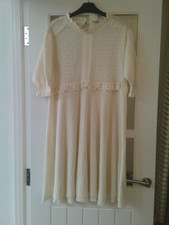 ZARA CREAM LACE AND FRILL DRESS - SIZE MEDIUMM - NEW WITH TAGS