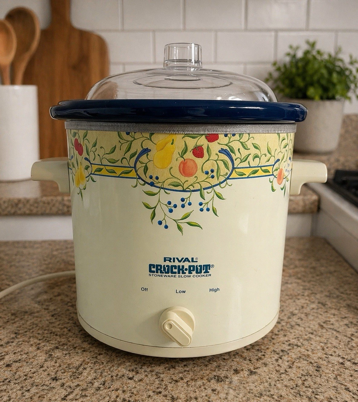 Rival Crock Pot Stoneware Slow Cooker 3.5 qt with Lid Fruit Vines Vintage 3100