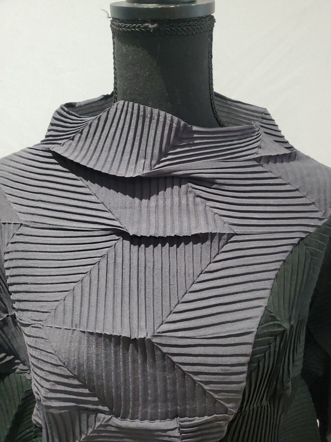 Nanako G922 Patchwork Pleated Top - image 3