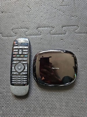 Logitech Harmony Smart Control remote N-R0005 + Hub 0-R0004