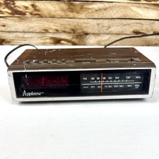 Vintage Applause FM/AM Clock Radio CR 9000 Alarm Clock - TESTED WORKS