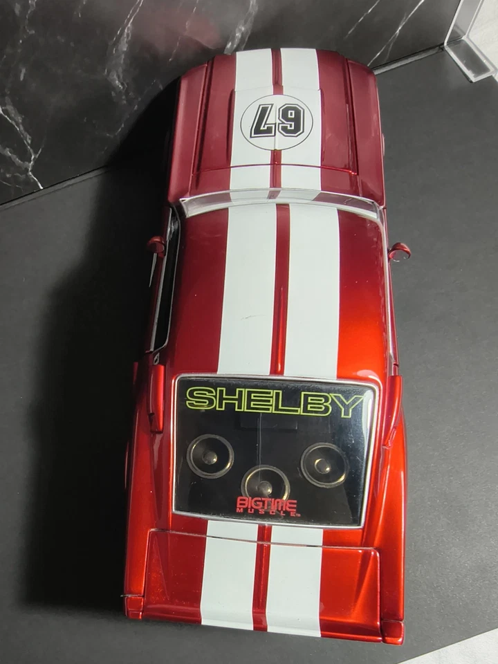 Jada Toys 1967 Shelby GT-500KR масштаб 1:18 красный с белыми полосками литой #90324 - Изображение 4 из 4