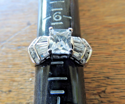 Stunning EDCO Ring CZ Solitaire Baguettes Size 8 Sparkly