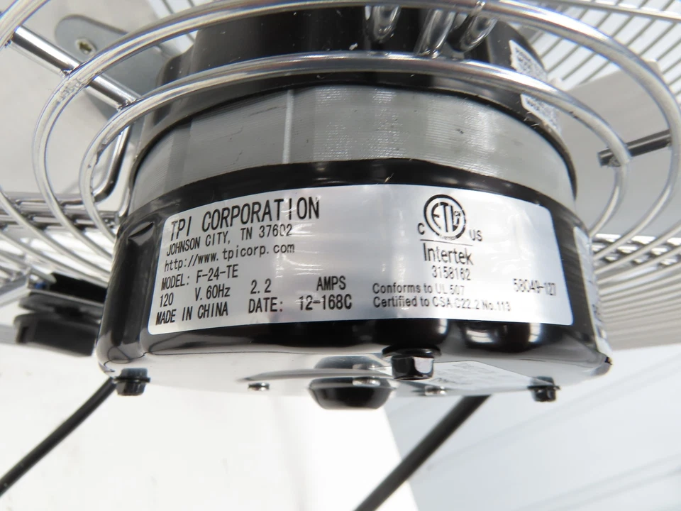 Ventilador de piso TPI Industrial F-24-TE 24" con motor totalmente cerrado 120 VCA 2,2 amperios Foto 2 de 4