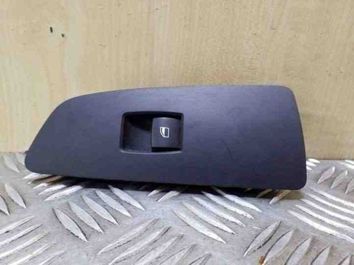 BMW 1 E87 Schalter für Fensterheber hinten rechts 6935534 6970247 26105241