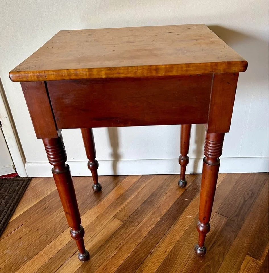 古董樱桃 + 鸟眼和卷曲老虎枫木,一个抽屉支架手转腿 — 第 3/4 张图片